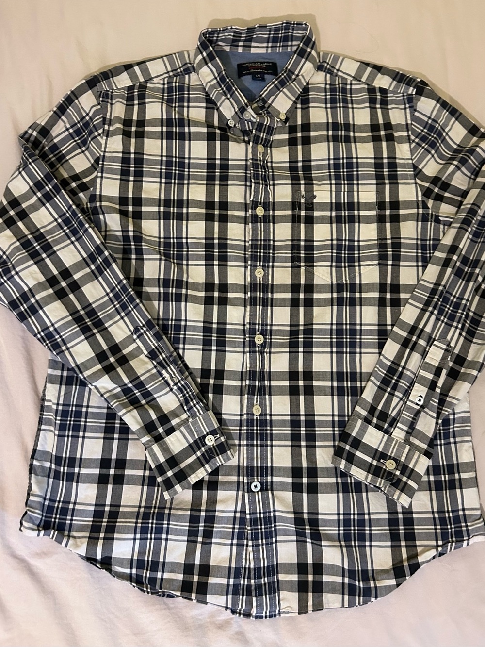American Eagle Navy & White Plaid Button Up Athletic Fit L